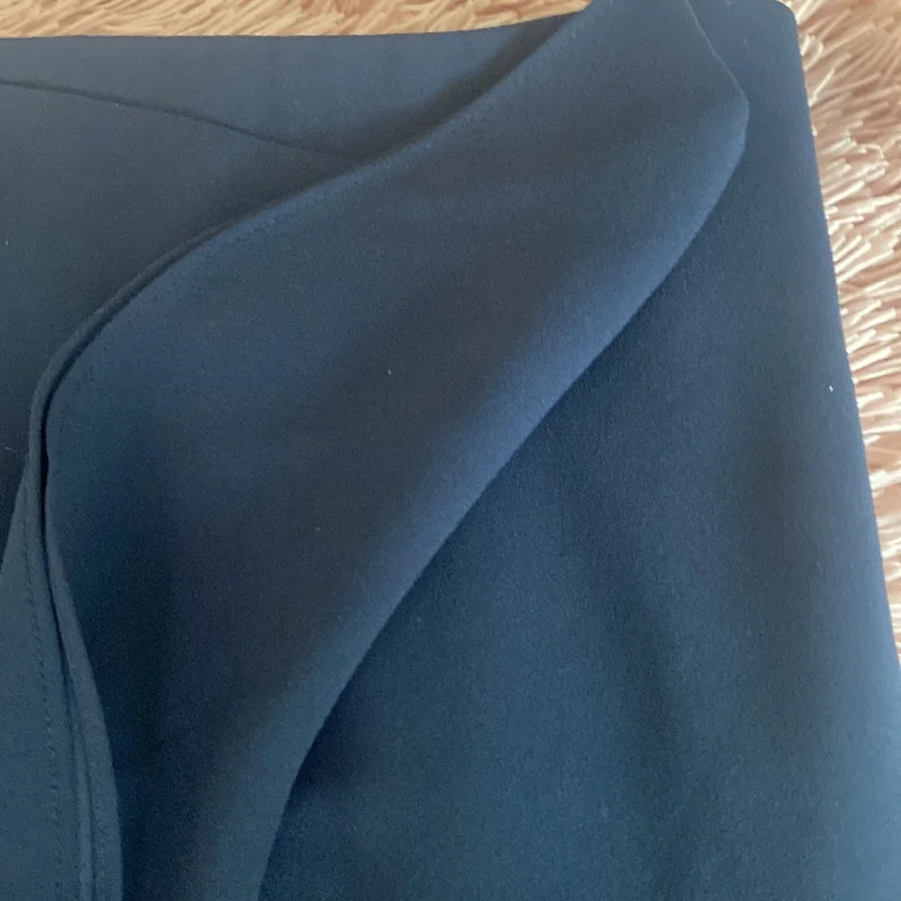 J crew skirt size 0, fits like a 2 - Picture 3 of 5